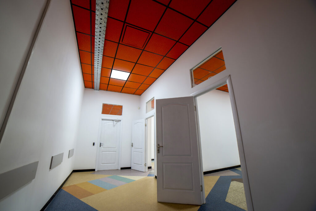 TILE CEILING DIFFUSER